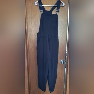 Black no boundaries jumper size L